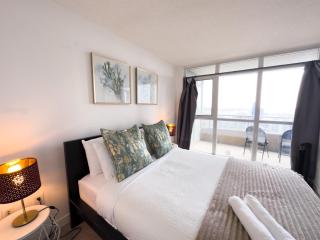 Toronto Lakeview Stay - Free Parking - 8