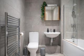 Serviced 2 Bed Brixton Apartment Free Gated Parking Long Stays - 4