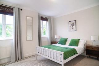 2 Bed Brixton Apartment Zone 2 Free Gated Parking Sleeps 6 - 1
