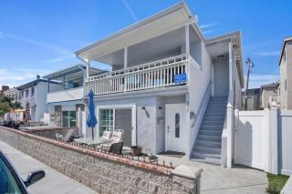 Heart of the Peninsula withFront Patio, Steps to home - 9