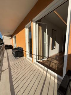 Villa Lungomare-Large Waterfront Apartment -Lungomare Promenade 6 - 3