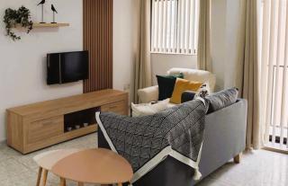 Bright Central Apartment Close to Shore - 8