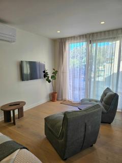 The Old Tin Shed - 3