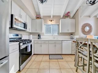 Oceanfront withIncredible Beach Views home - 6