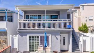 Heart of the Balboa Peninsula with Ocean Views From home - 0