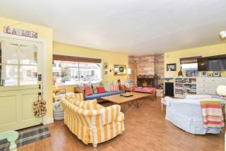 Newport Bay Cottage with Spacious Patio- 319 home - 4