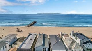 Oceanfront with Large Patio On The Sand home - 9