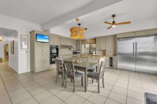 Spacious Beachfront Sanctuary- Serene Ocean Views home - 2