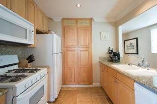 Rooftop Deck with Ocean View, 4 houses to sand-114 home - 3