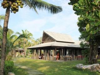 Chivaree Hotel and Resort - 8