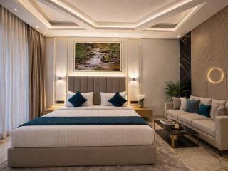 The Grand Villa Near BY International Airport - 0