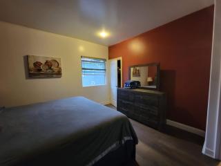 Modern 2 Bedroom Apartment Near Cedars Sinai, Rodeo Drive & Top LA Attractions - 8