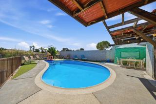 The Peacock Villa - Designed for Extended Stays, Relocations & Groups, Pet Friendly! - 0