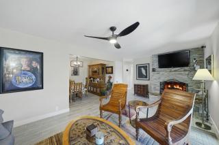 The Peacock Villa - Designed for Extended Stays, Relocations & Groups, Pet Friendly! - 1