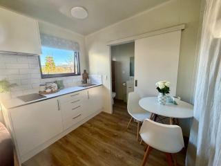 Benrose Stables Cottage - 3