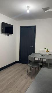 PLUS Properties Eastwood 2 - 8