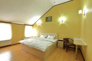 Hotel Seven Seasons - 0