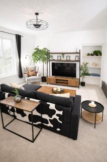 Town Centre 2 Bedroom Town House St Helier - 0