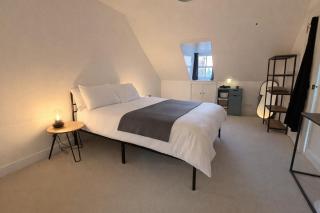 Town Centre 2 Bedroom Town House St Helier - 1