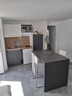 Maison indépendante 30 m2 avec terrasse privée centre ville Marignane - 8