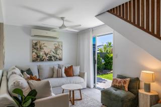Mooloolaba Canal Retreat with Pool Sleeps 12 - 8