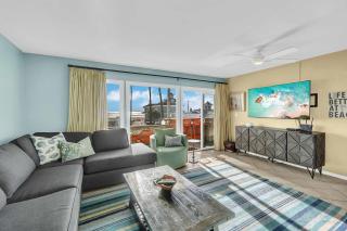 Next To The Newport Pier withOcean View Deck home - 9