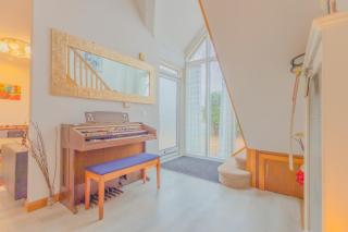 6BR Luxury Detached Mansion With Games Room & Hot Tub & Free Parking & Fast WiFi - 1