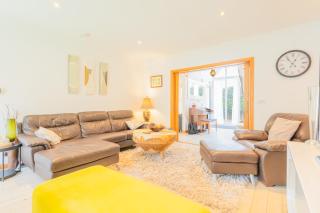 6BR Luxury Detached Mansion With Games Room & Hot Tub & Free Parking & Fast WiFi - 7