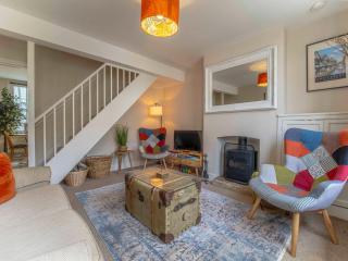 Enchanting 2-Bed Riverside Cottage with Parking in heart of Canterbury City - 3