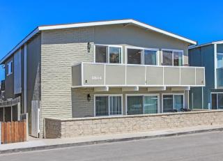 Quaint Across From The Beach With Large home - 9