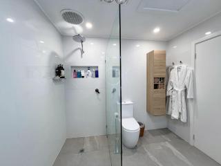 Cosy Private Room in Stylish Townhouse - 3