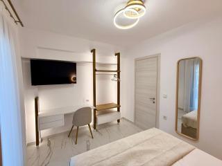 Diamond Gold Suite II - 1