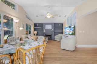 Luxury 4BR Home Near Beaches with Heated Pool & Spa - 5