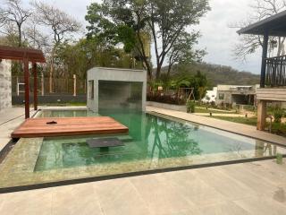 High-end house in a gated community With heated pool - 9