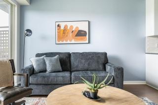 Landing Stylish 1BD Gym Courtyard - 9