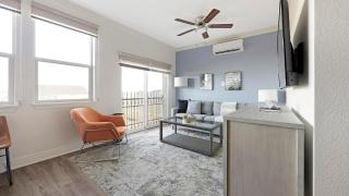 Landing Chic 1BD Gym Clubhouse - 8