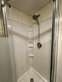 Downtown Eureka, 1 Queen bed, full kitchen, free parking - 2