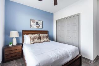 Landing Stylish 2BD Courtyard - 2