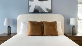 Landing Stylish 2BD Game Room Pool - 3