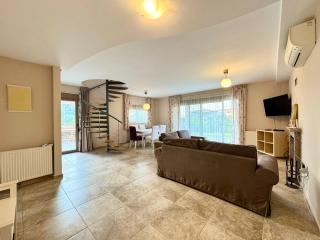 Velora Vista by Granari Rentals - 7
