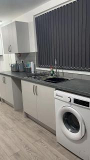 PLUS Properties Eastwood 1 - 4