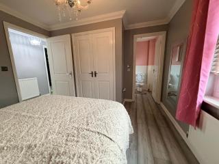 Cosy flat at the Mews w en-suite and free parking - 2