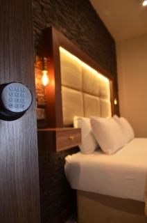 Afan Valley Aparthotel - Room 1 with Parking & Fast Wifi and Perfect for Contractors - 2