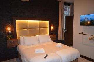 Afan Valley Aparthotel - Room 1 with Parking & Fast Wifi and Perfect for Contractors - 1