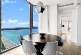 Ultra-Luxury Beachfront Living - 4
