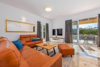 Villa Marevia - Luxury Pool Villa near Beach - 4