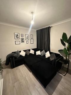 Cozy two bedroom house - 4