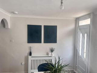 Cozy two bedroom house - 3
