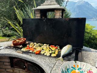 Villa with private pool overlooking Lake Como Weekly stays only from Saturday to Saturday - 8