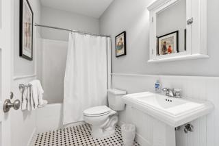 Along for the Ride at Seabrook Hospitality - Pacific Beach - 8